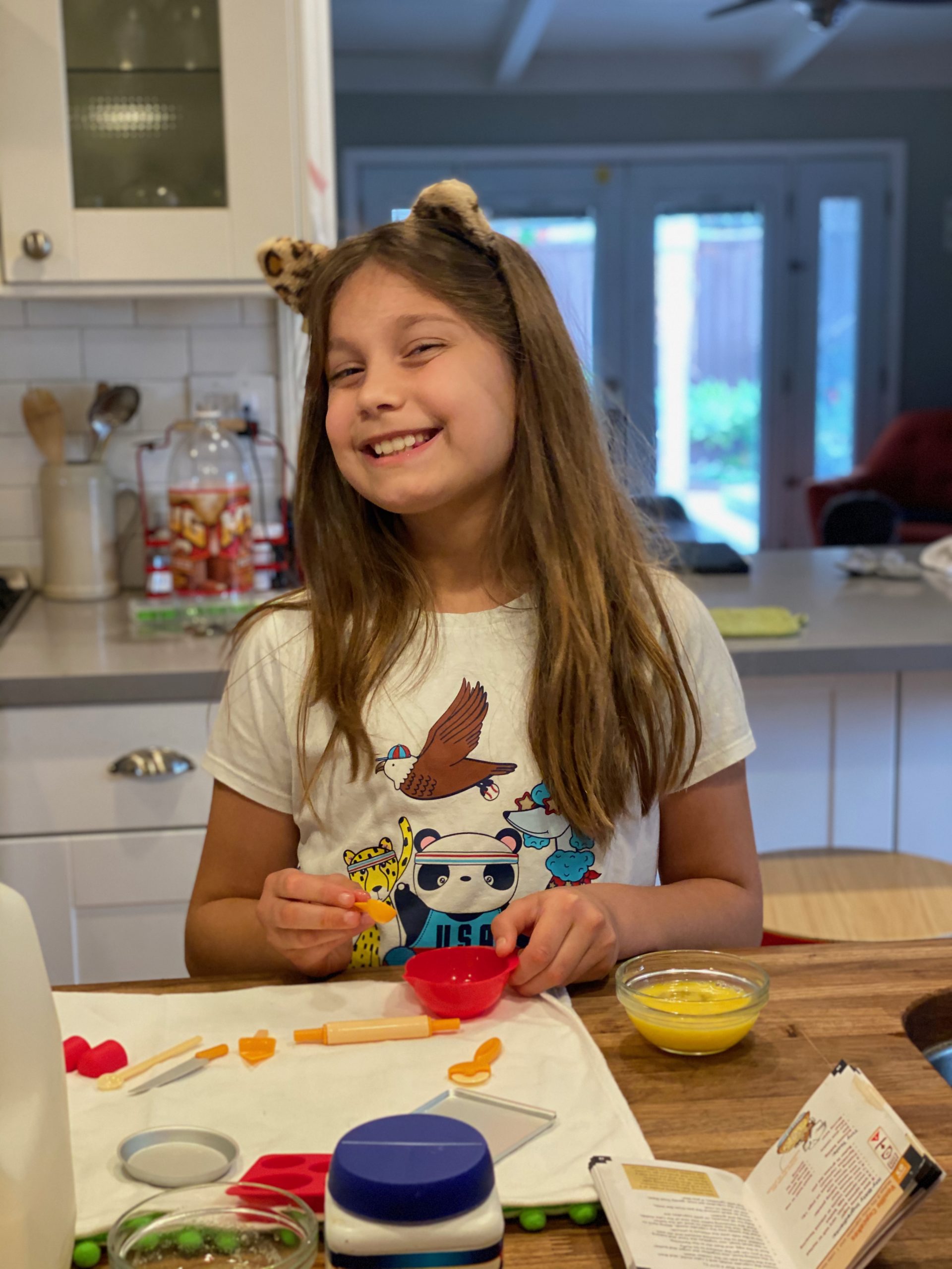 Tiny Baking with my Tiny Chef - Staying Blonde