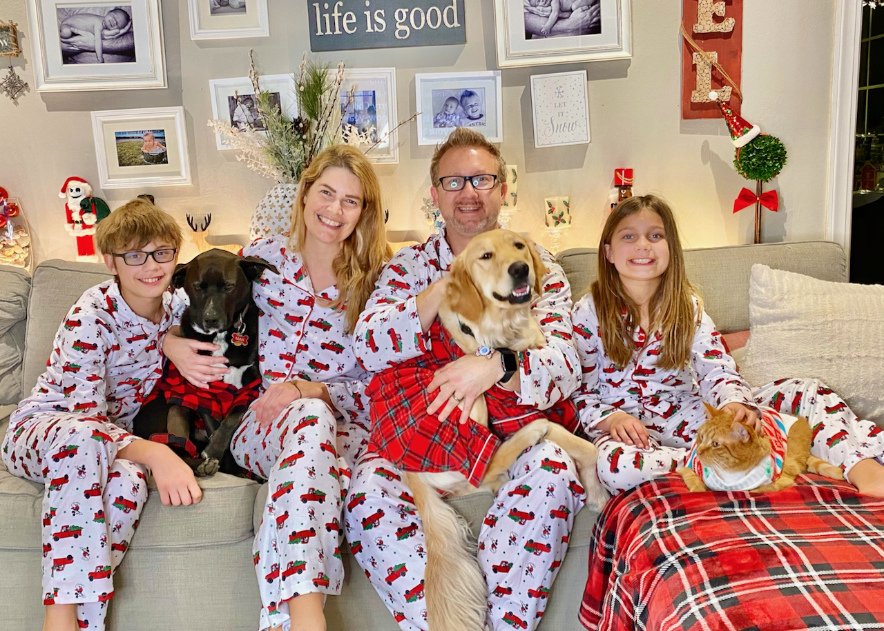 Family christmas pajamas 2025 2021 with dog