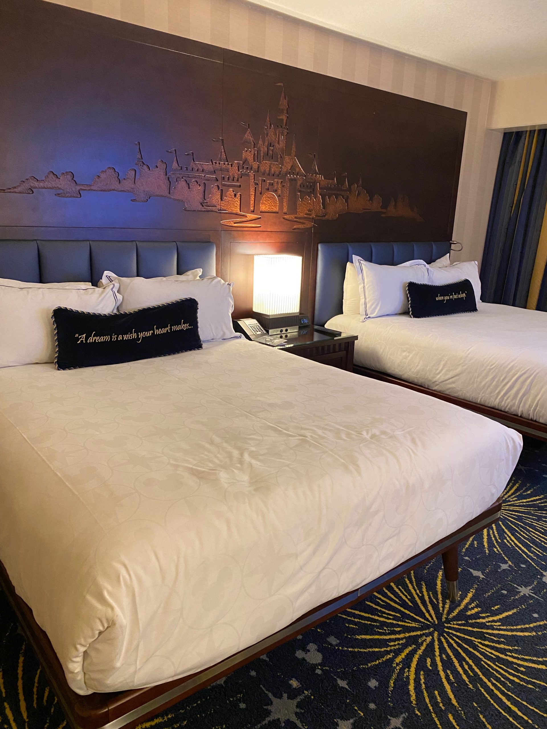 Disneyland hotel